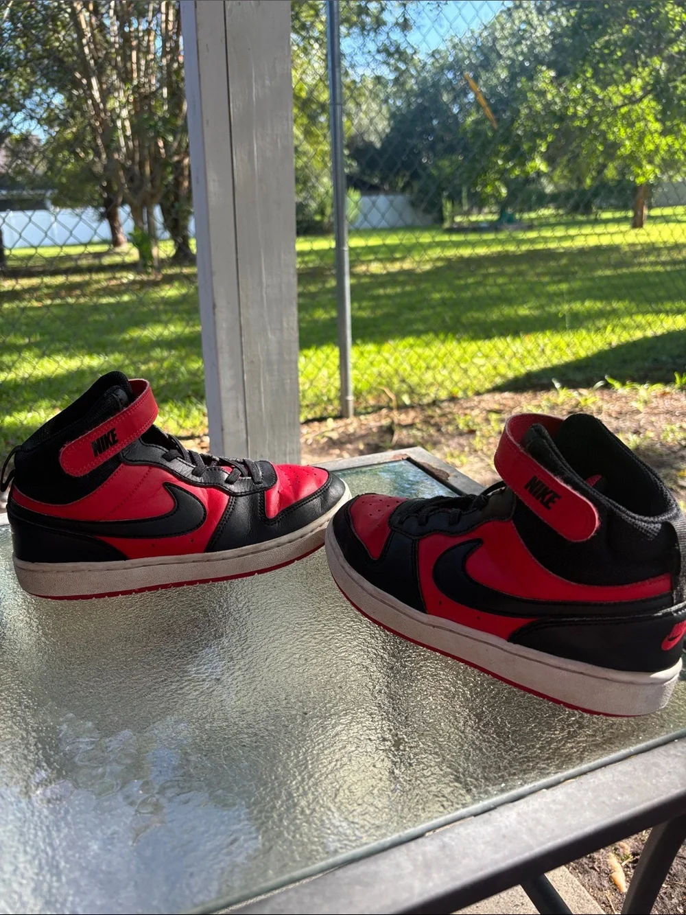 Nike Court Borough Mid 2 kids’ high-tops Size 3Y